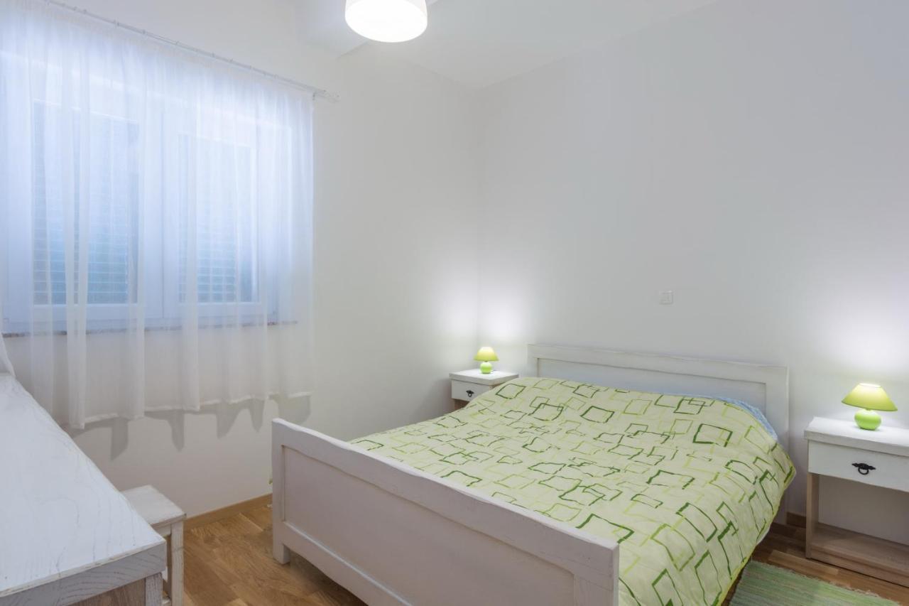 Apartments By The Sea Simuni, Pag - 18386 Kolan Eksteriør billede