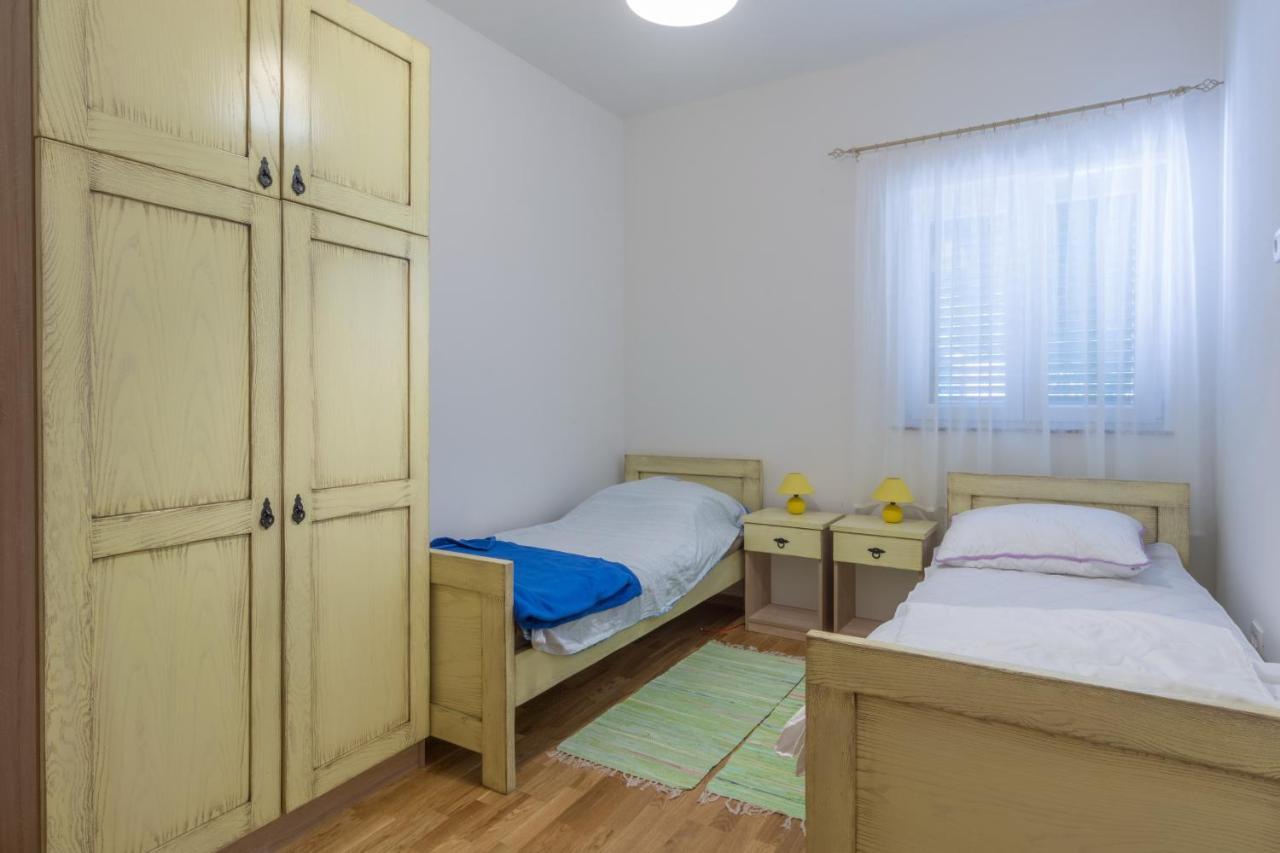 Apartments By The Sea Simuni, Pag - 18386 Kolan Eksteriør billede